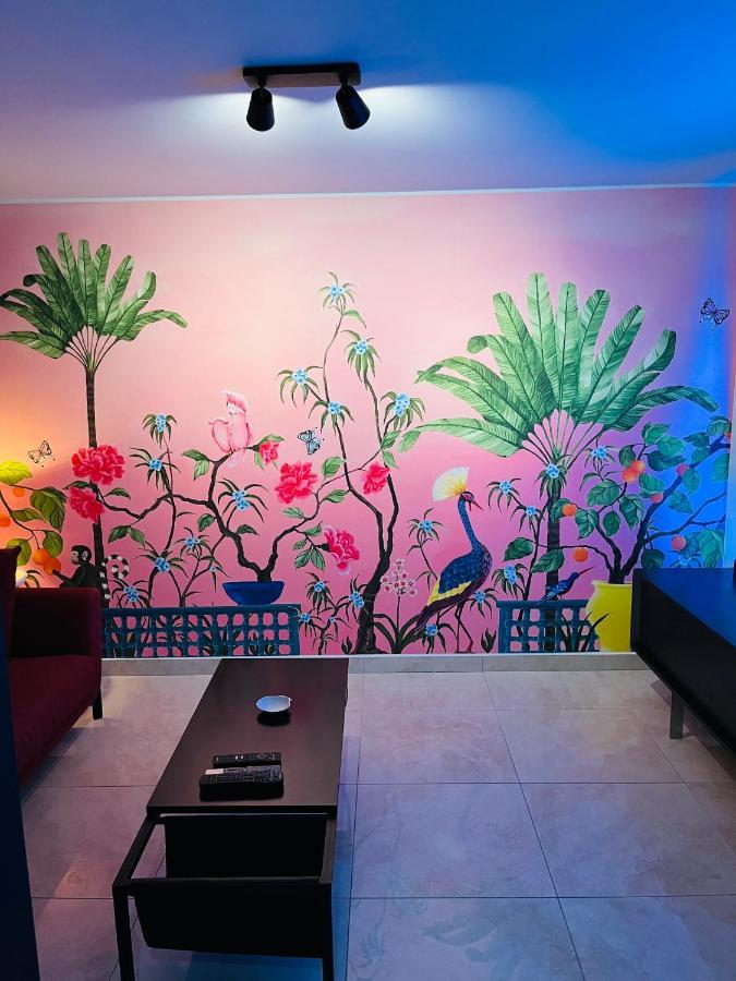 Pink Tropical Champagne Apartment Reims Exterior photo